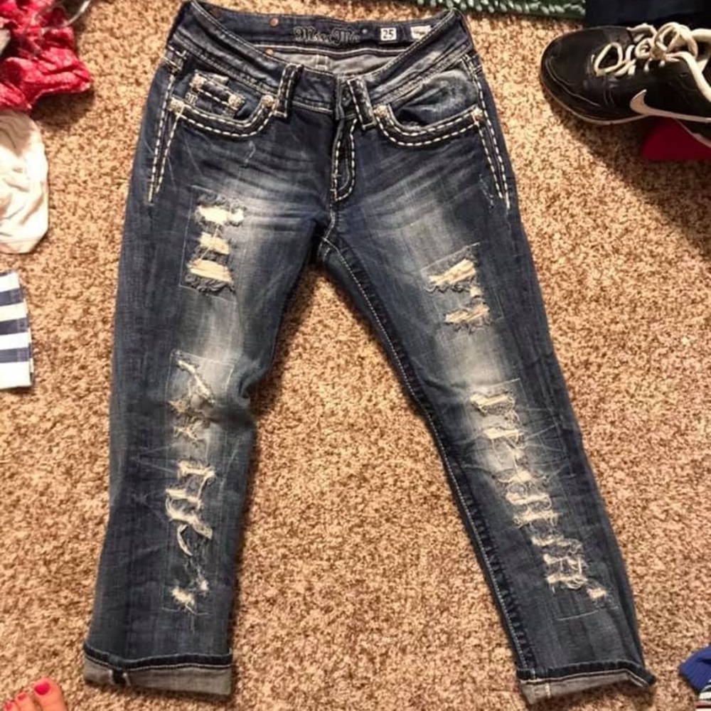 Miss me capris. Size 25. Barely worn